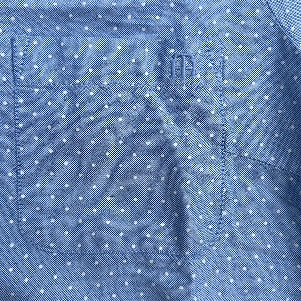 Tommy Hilfiger cuffed shortsleeve button down shirt blue w white dots Petite S - Picture 3 of 6